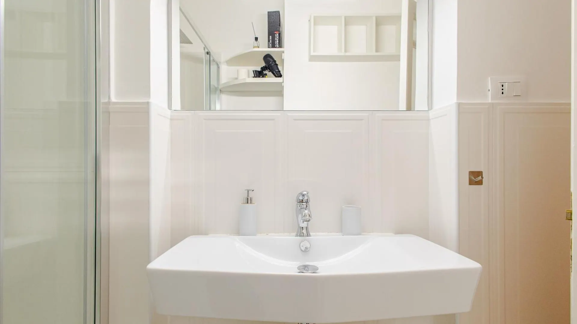 פלרמו Liberty Boutique Apartment 0*,  איטליה